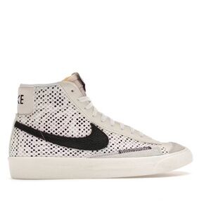 Nike Blazer Mid 77 “Alter & Reveal” Edition DO6402-100 Size 9.5
